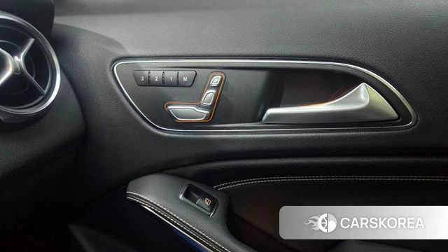 Mercedes-Benz GLA-Class X156 2019 Белый из Кореи, фото 5