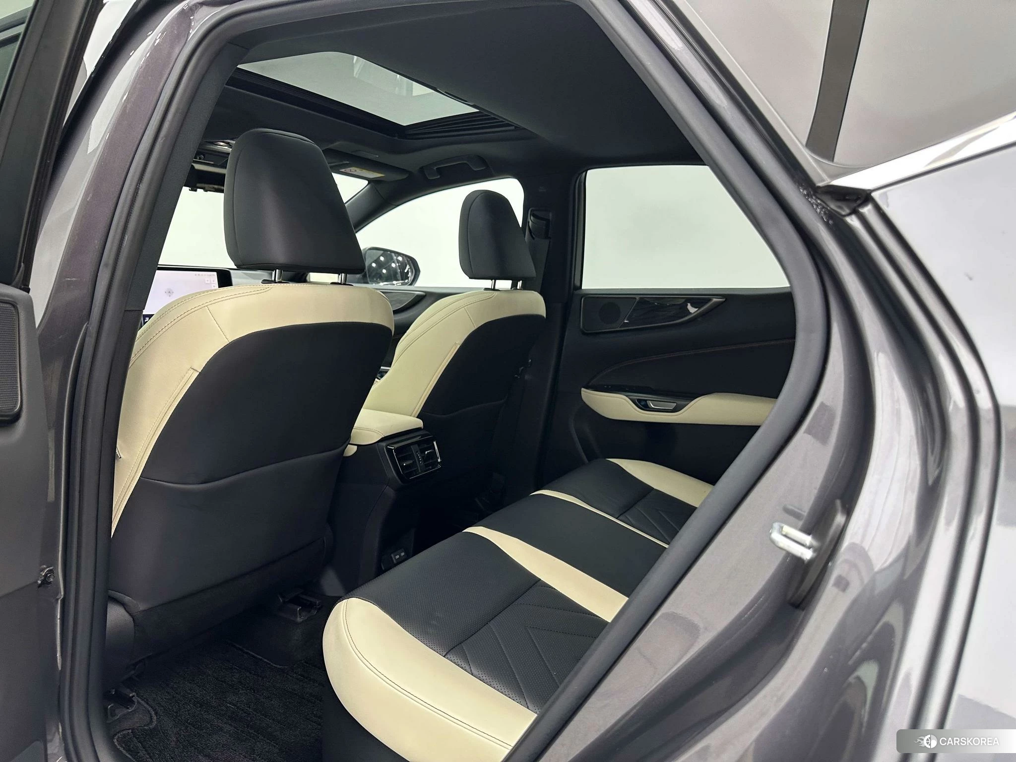 Lexus NX 2021 Темно-серый из Китая, фото 5