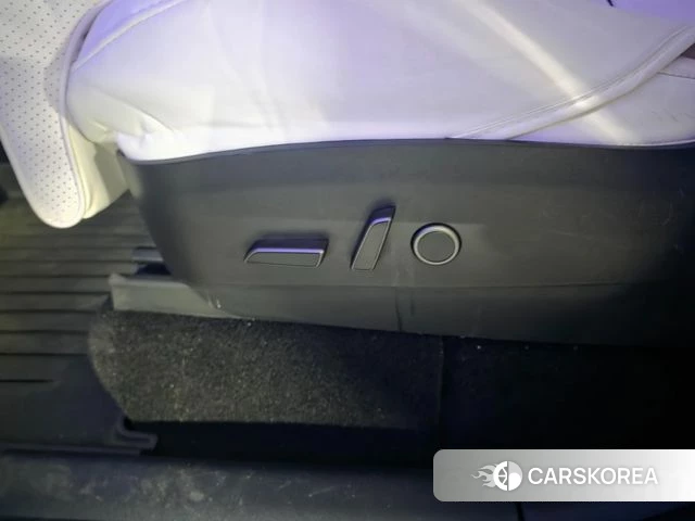 Tesla Model Y 2021 Черный из Кореи, фото 5