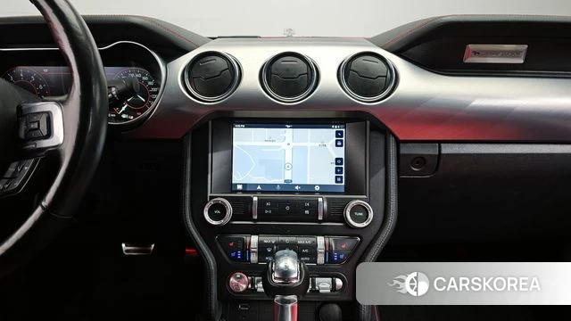 Ford Mustang 2023 Красный из Кореи, фото 5