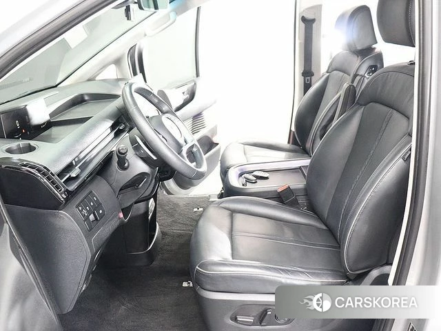 Hyundai Staria 2022 Серебряный из Кореи, фото 5