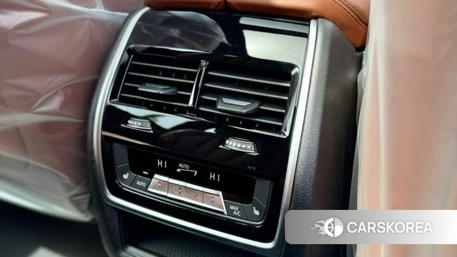 BMW X7 (G07) 2026 Серый из Кореи, фото 5
