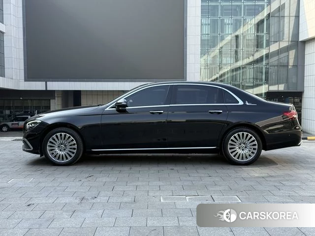 Mercedes-Benz E-Class 2023 Черный из Китая, фото 5