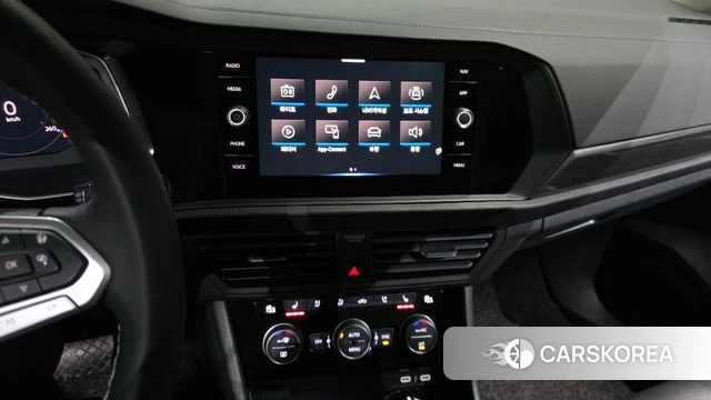 Volkswagen 7th Generation of Jetta 2024 Красный из Кореи, фото 5