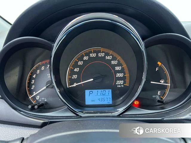 Toyota Yaris L 2021 Белый из Китая, фото 5