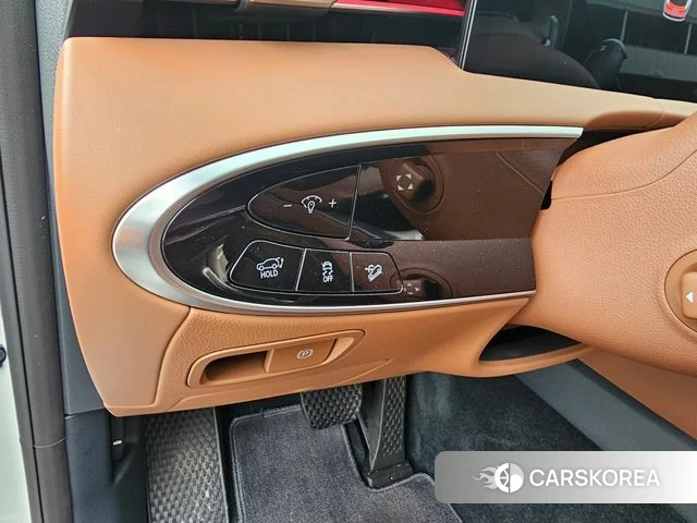 Genesis GV70 2025 Белый из Кореи, фото 5