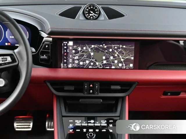 Porsche Makan EV 2025 Белый из Кореи, фото 5