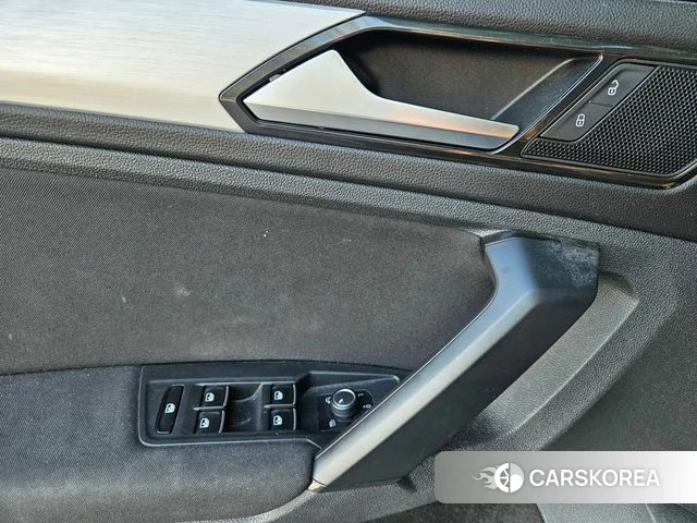 Volkswagen Tiguan second Generation 2018 Черный из Кореи, фото 5