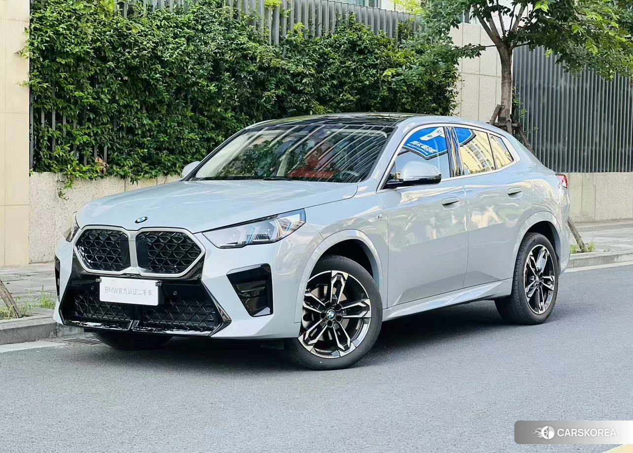 BMW X2 2024 Серебристо-серый из Китая, фото 5