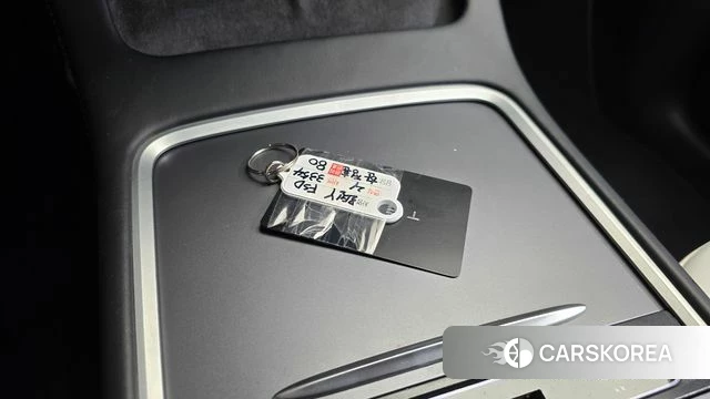 Tesla Model Y 2021 Белый из Кореи, фото 5