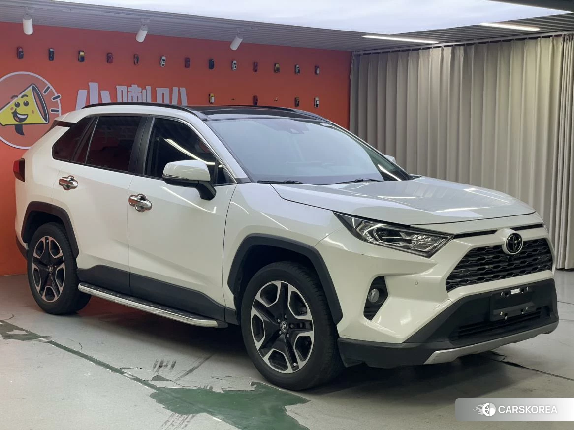 Toyota RAV4 2019 Белый из Китая, фото 5