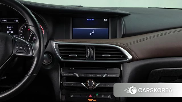 Infiniti Q30 2019 Белый из Кореи, фото 5
