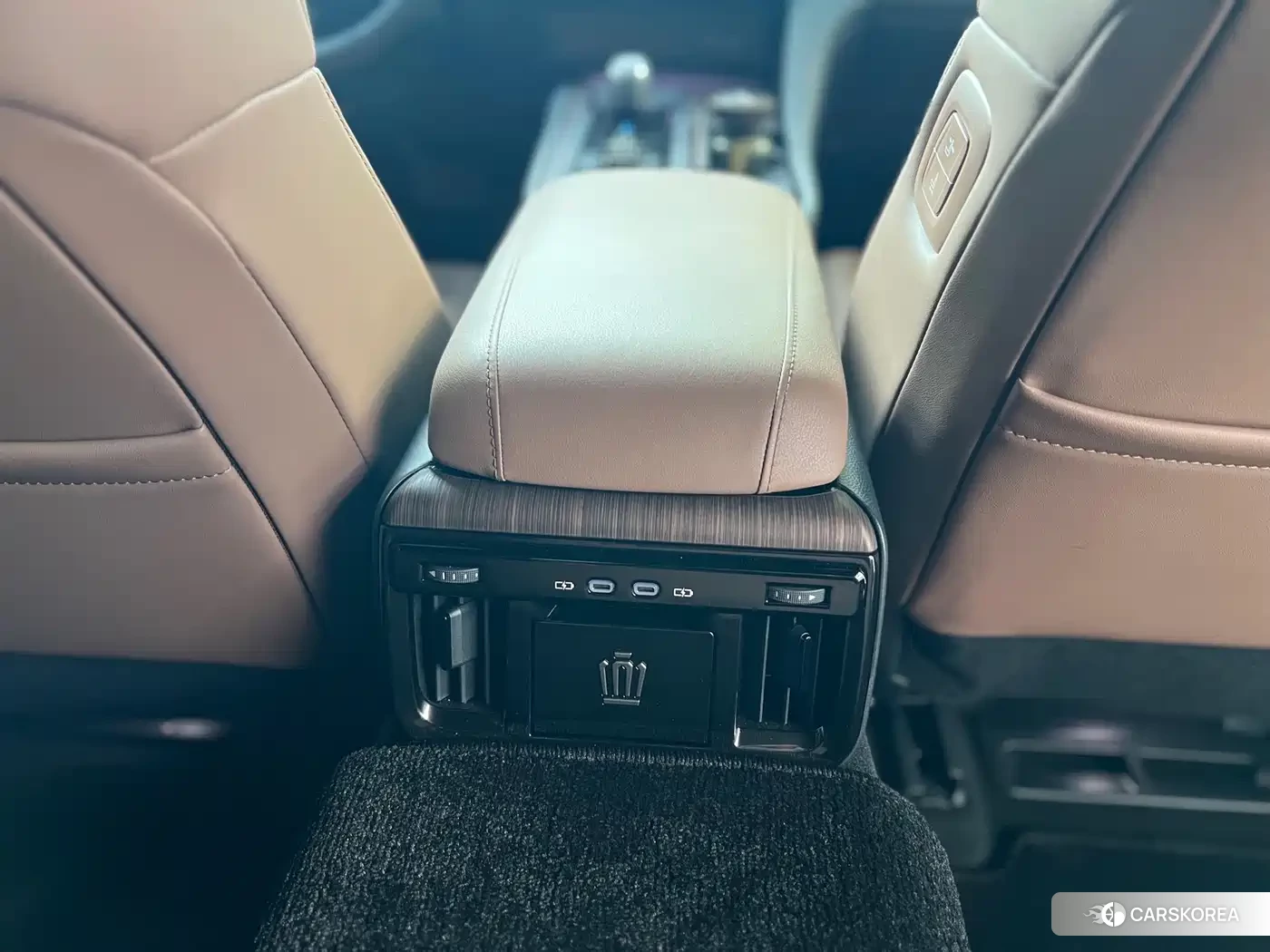 Toyota Crown 2025 Черный из Китая, фото 5