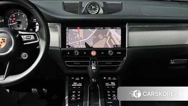 Porsche Macan 2022 Серебристо-серый из Кореи, фото 5