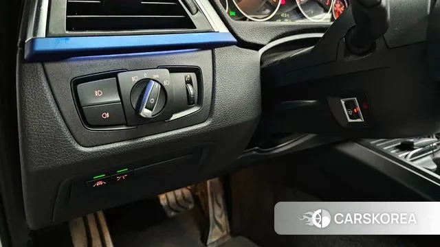 BMW 3 Series (F30) 2018 Белый из Кореи, фото 5