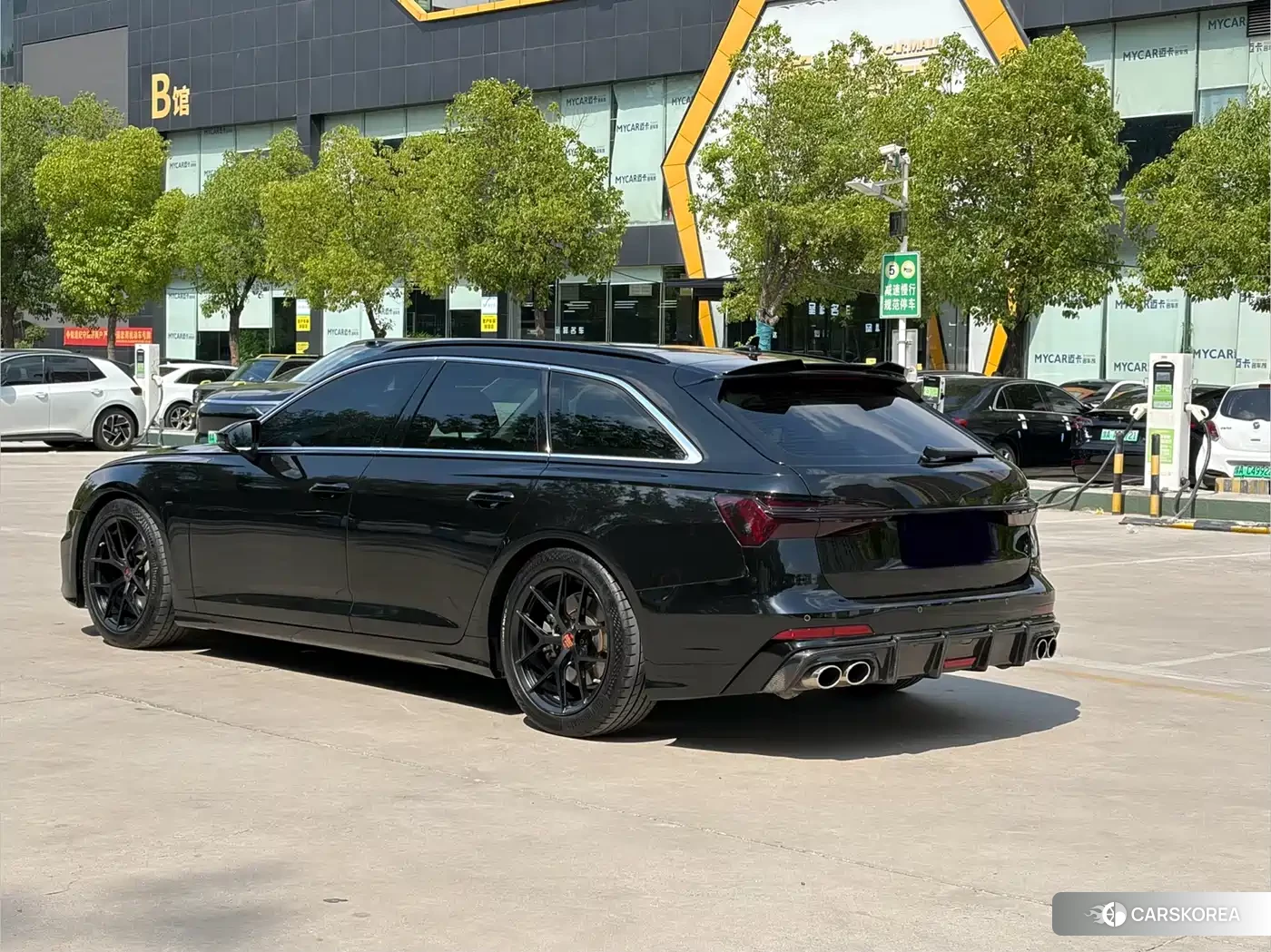Audi A6 2021 Черный из Китая, фото 5