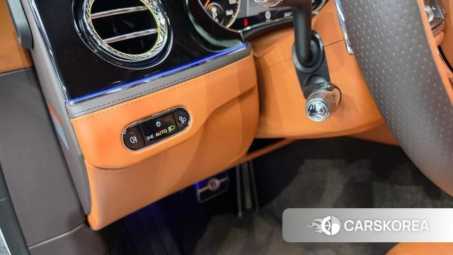 Bentley Flying Spur 3rd Generation 2022 Белый из Кореи, фото 5