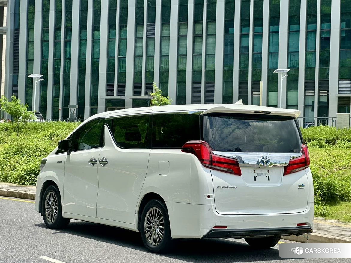 Toyota Alphard 2021 Белый из Китая, фото 5