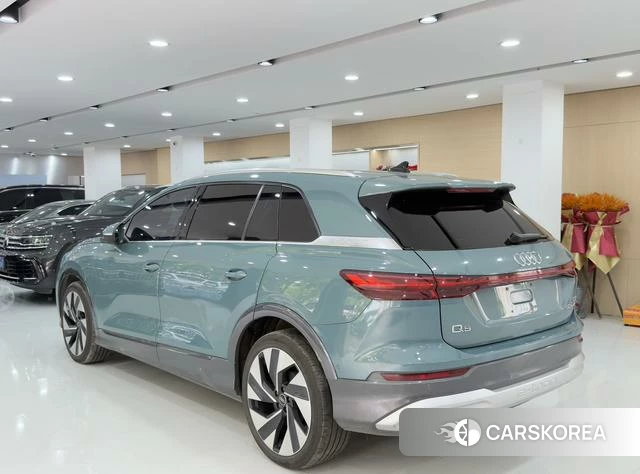Audi Q5L 2023 Зеленый из Китая, фото 5
