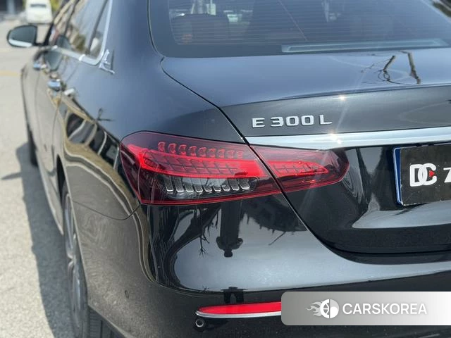 Mercedes-Benz E-Class 2023 Черный из Китая, фото 5
