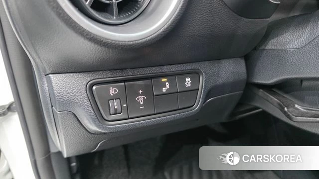 Kia The New K3 2nd generation 2021 Белый из Кореи, фото 5