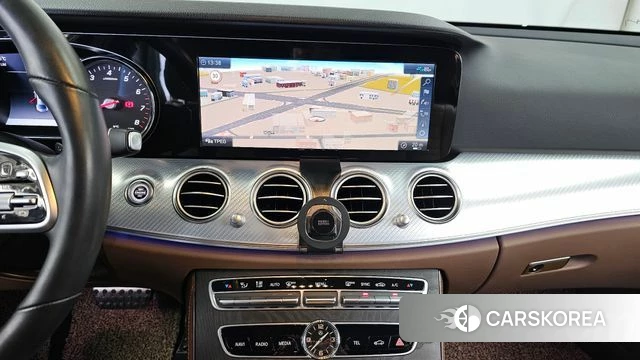 Mercedes-Benz E-Class W213 2020 Белый из Кореи, фото 5