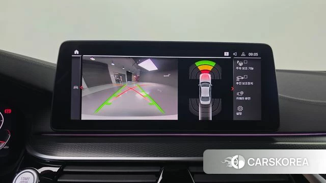 BMW 5 Series (G30) 2023 Белый из Кореи, фото 5