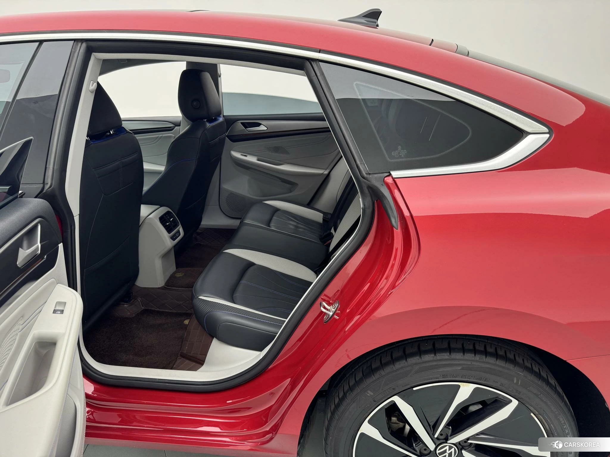 Volkswagen Lamando 2022 Красный из Китая, фото 5