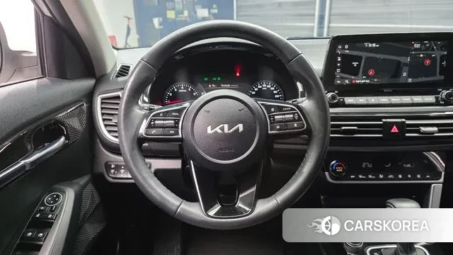 Kia Seltos 2022 Белый из Кореи, фото 5