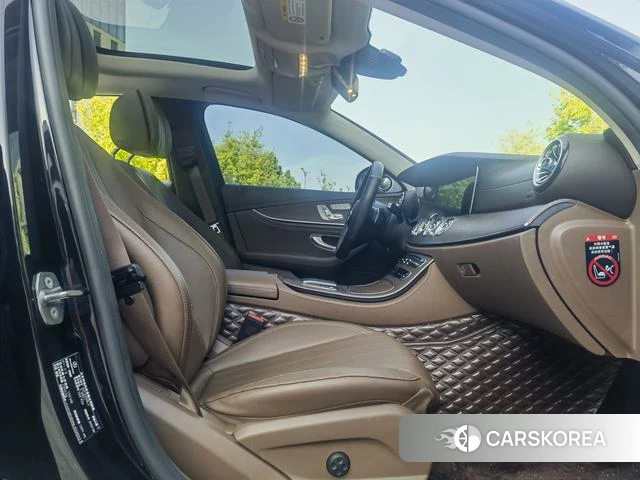Mercedes-Benz E-Class 2022 Черный из Китая, фото 5