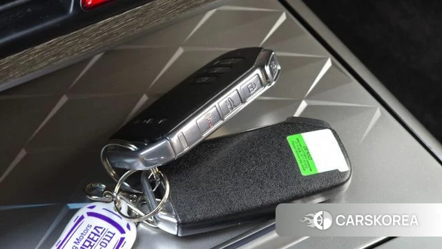 Kia K8 Hybrid 2023 Серебряный из Кореи, фото 5