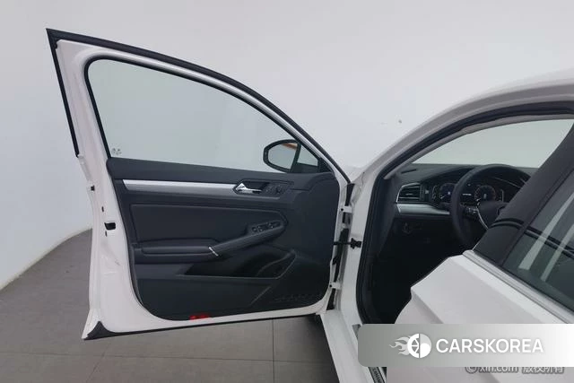 Volkswagen Lamando 2022 Белый из Китая, фото 5