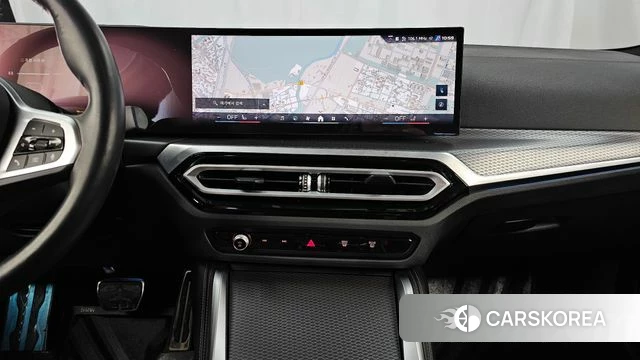 BMW i4 2024 Цвет галактики из Кореи, фото 5