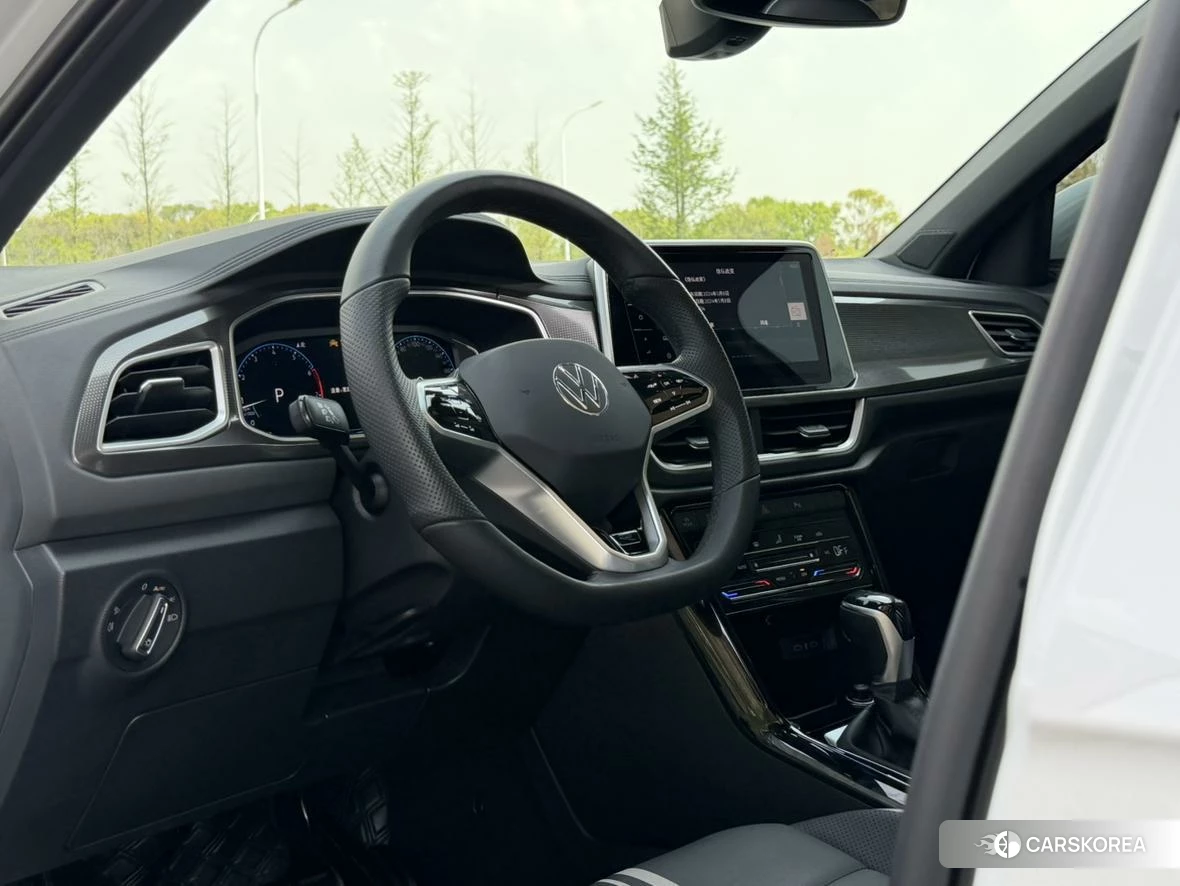 Volkswagen T-Roc 2024 Белый из Китая, фото 5
