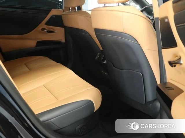Lexus ES300h 7th generation 2025 Синий из Кореи, фото 5