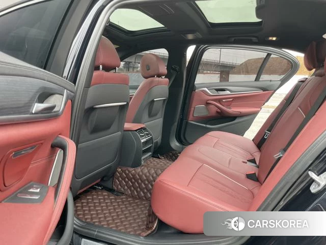 BMW 5 series 2021 Черный из Китая, фото 5