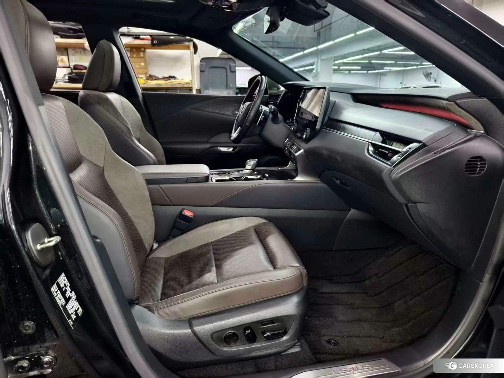 Lexus RX 2023 Черный из Китая, фото 5