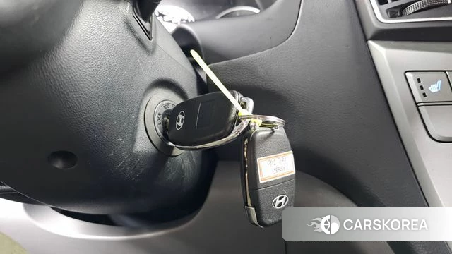 Hyundai The New Grand Starex 2021 Серебристо-серый из Кореи, фото 5