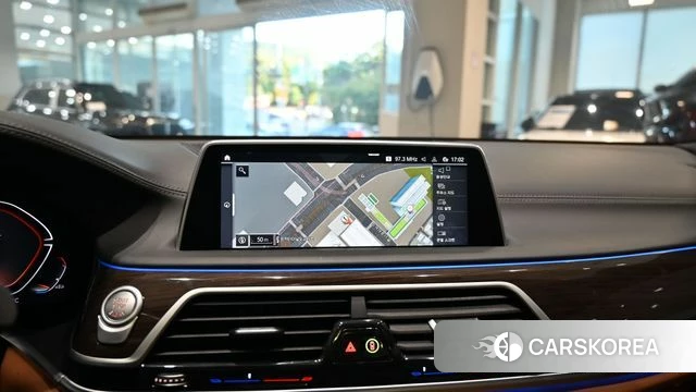 BMW 7 Series (G11) 2021 Серебристо-серый из Кореи, фото 5