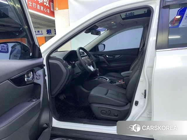 Nissan X-Trail 2022 Белый из Китая, фото 5
