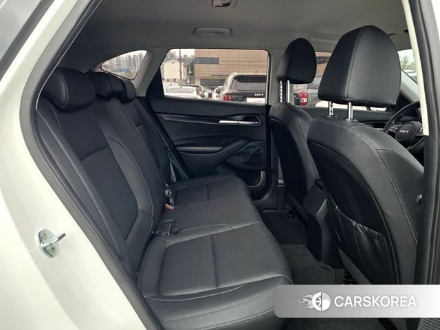 Kia Seltos 2022 Белый из Кореи, фото 5