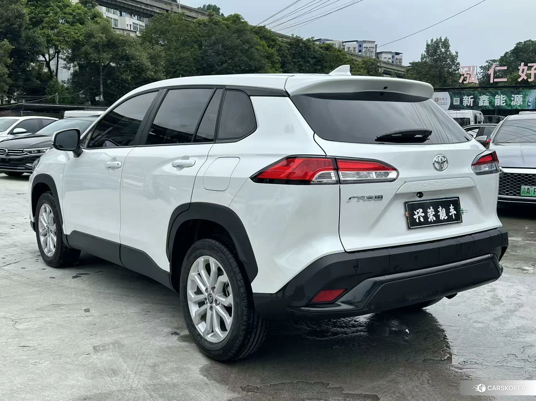 Toyota Frontlander 2024 Белый из Китая, фото 5