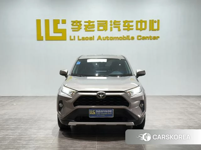 Toyota RAV4 2021 Шампань из Китая, фото 5