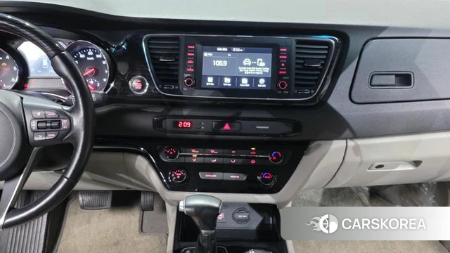 Kia The New Carnival 2019 Белый из Кореи, фото 5