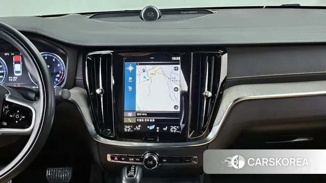 Volvo S60 3rd generation 2020 Белый из Кореи, фото 5