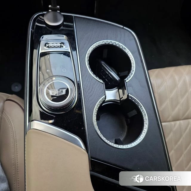 Cadillac Lyric 2024 Белый из Кореи, фото 5