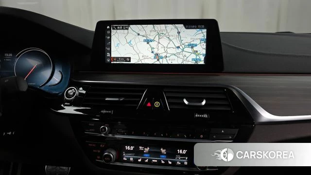 BMW 5 Series (G30) 2018 Синий из Кореи, фото 5