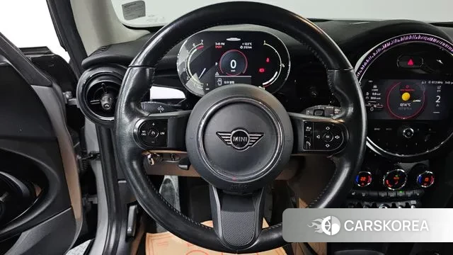 Mini Cooper 2023 Серебряный из Кореи, фото 5