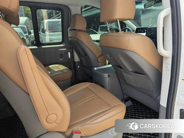 Hyundai Staria 2022 Белый из Кореи, фото 5