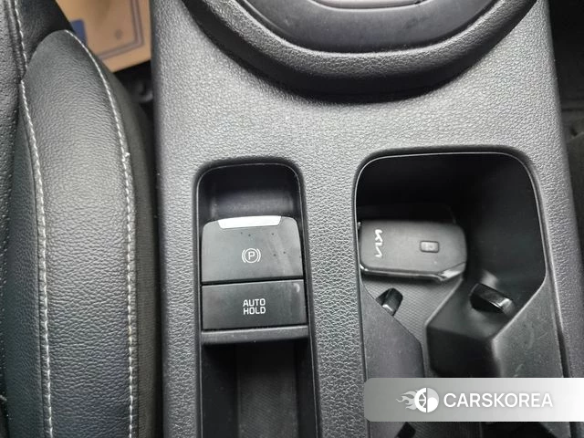 Kia The New K3 2nd generation 2023 Белый из Кореи, фото 5